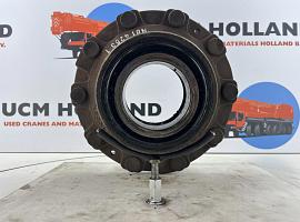 Grove AT 880 Wheel hub axle 2
