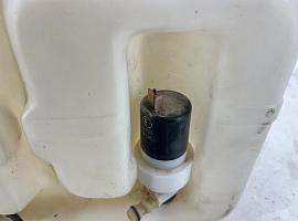 Liebherr LTM 1130-5.1 windscreen water basin