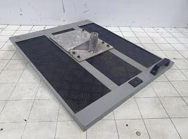 Liebherr LTM 1130-5.1 battery cover plate