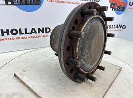 Liebherr LTM 1055-3.2 wheel hub axle 1