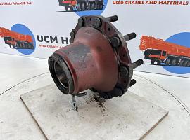 Faun ATF 30 wheel hub axle 1