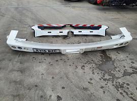 Grove GMK 6400 bumper