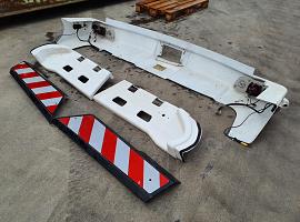 Grove GMK 6400 bumper