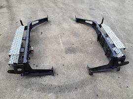 Grove GMK 6400 cabin support with step L