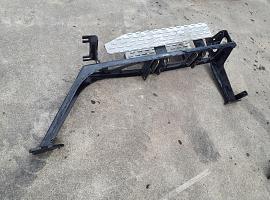 grove GMK 6400 cabin support with step R