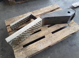Liebherr LTM 1060-2 cabin step left