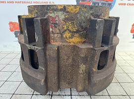 Demag TC 400 wheel hub