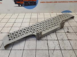 Liebherr LTM 1050-3.1 Tread in front