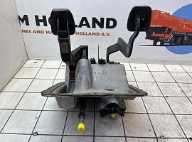 Grove GMK pedal assy