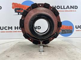 Demag AC 40-1 city wheel hub axle 1