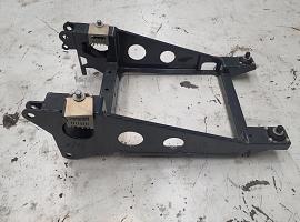 Liebherr LTM 1070-4.2 cabin support frame