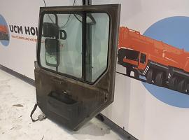 Liebherr LTM 1080-1 Drivers cabin door R