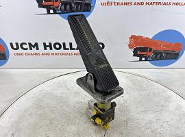Liebherr LTM 1035  BRAKE VALVE 