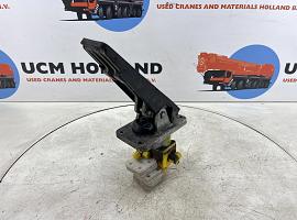 Liebherr LTM 1035  BRAKE VALVE 