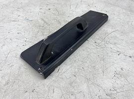 GROVE GMK 5150L COVER DOOR GUIDE 
