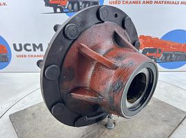 Liebherr LT 1055 Wheel hub axle 3