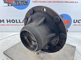 Liebherr LT 1055 Wheel hub axle 2