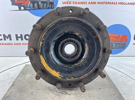 Liebherr LT 1055 Wheel hub axle 2