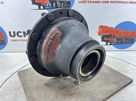 Liebherr LT 1055 Wheel hub axle 1