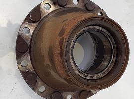 Liebherr LTM 1130-5.1 wheel hub axle 1