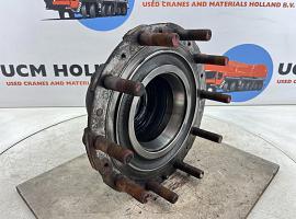 Liebherr LTM 1080-1 Wheel hub axle 3