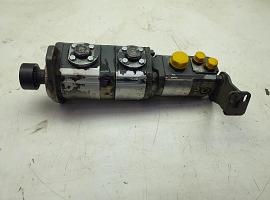 Grove GMK 3055 steering pump