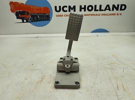 Liebherr LTM 1100-4.2 pedal transducer