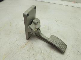 Liebherr LTM 1100-4.2 pedal transducer