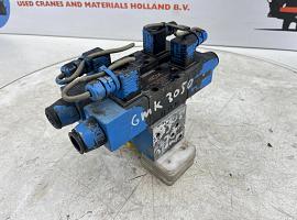 Grove GMK 3050 VALVE BLOCK SUPPORT