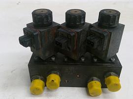 Grove GMK 3055 Control blok all wheel steering  
