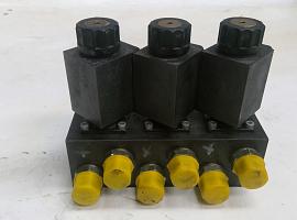 Grove GMK 3055 Control blok all wheel steering  