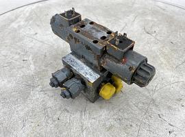 Grove GMK 3050 valve plate separate steering system