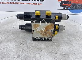 Faun ATF 60-4 Outrigger valve