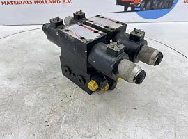 Faun ATF 60-4 Outrigger valve