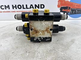Faun ATF 60-4 Outrigger valve
