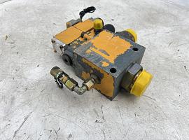 Liebherr LTM 1140 valve block 
