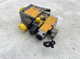 Liebherr LTM 1140 valve block 
