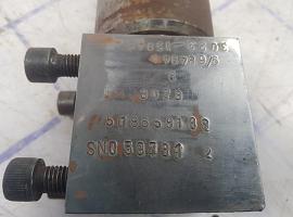 Liebherr LTM 1140 CYLINDER CONNECTION
