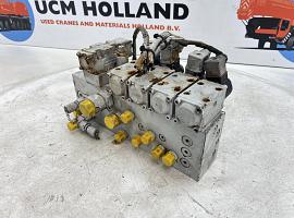 Liebherr LTM 1035-2 Control plate