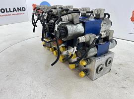 Spierings SK 1265-AT6 valve block masthead
