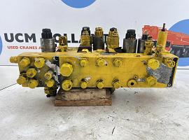 Grove GMK 5100 Control block