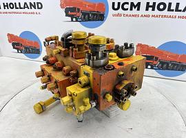 Grove GMK 5100 main valve block
