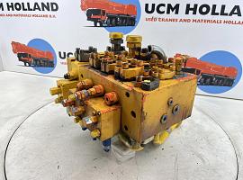 Grove GMK 5100 main valve block