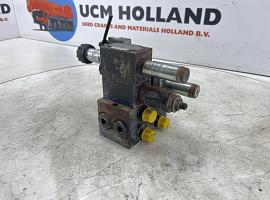 Terex Demag AC 35 Outrigger support valve