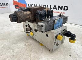 Demag AC 205 outrigger control block