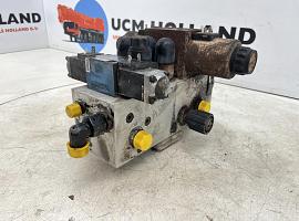 Demag AC 205 outrigger control block