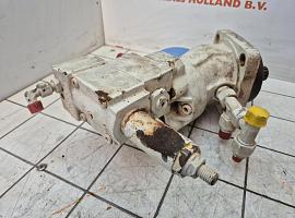 Liebherr LTM 1050-1 winch motor