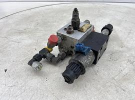 Grove GMK 3055 Control block