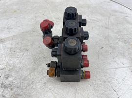 Grove GMK Valve block