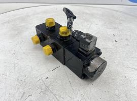 Liebherr LTM 1160/2 Directional control valve